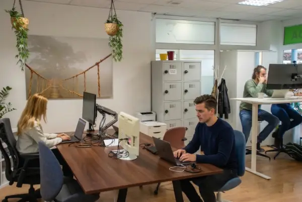 Közösségi iroda a Balatonon